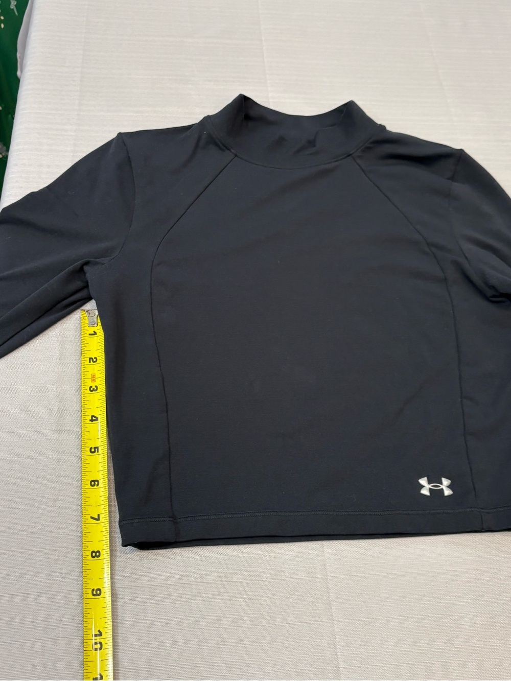 Under Armour Black Long-Sleeve Cropped Performance Top #1472 - Picture 7 of 14